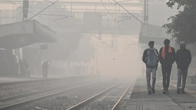 Cold wave in Delhi (RAJ K RAJ /HT PHOTO) Cold wave in Delhi (RAJ K RAJ /HT PHOTO)