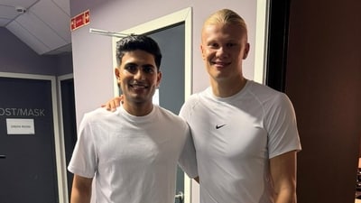 Shubman Gill and Erling Haaland share a picture after their meeting. (X) Shubman Gill and Erling Haaland share a picture after their meeting. (X)
