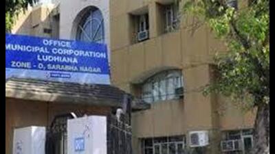 Municipal commissioner Aaditya Dachalwal has said he would look into the matter and address their complaints. (HT File)
