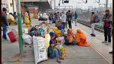 Passengers waiting for their trains at Ludhiana railway station on Friday. (Gurpreet Singh/HT) Passengers waiting for their trains at Ludhiana railway station on Friday. (Gurpreet Singh/HT)