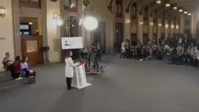 Videos circulating on social media showed people evacuating the venue as President Claudia Sheinbaum stepped away from the podium. (X)
