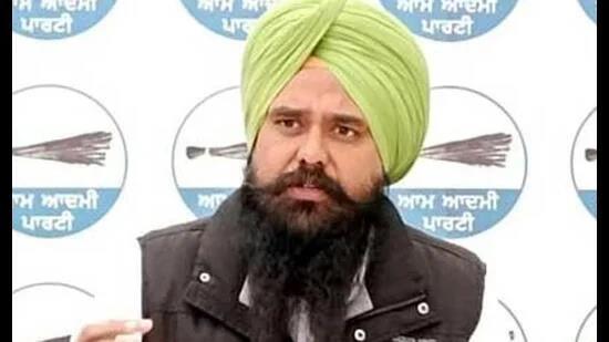 Malvinder Singh Kang, Lok Sabha member from Anandpur Sahib, on Friday reviewed the progress of various ongoing development projects and welfare schemes in the district. (HT File)