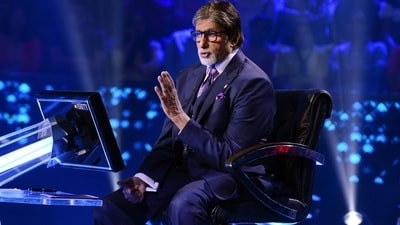 Amitabh Bachchan is seen hosting the 17th edition of Kaun Banega Crorepati. Amitabh Bachchan is seen hosting the 17th edition of Kaun Banega Crorepati.