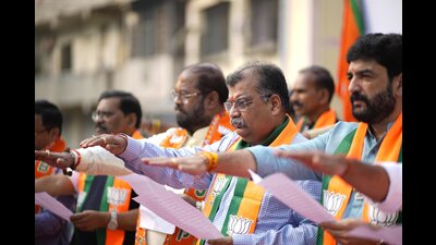 Reacting to Pawar’s statement that corruption had plagued the civic body and pushed it into debt, Chavan noted that the BJP had ruled the PCMC from 2017 to 2022, after which the corporation had been under an administrator appointed by the state government. (HT) Reacting to Pawar’s statement that corruption had plagued the civic body and pushed it into debt, Chavan noted that the BJP had ruled the PCMC from 2017 to 2022, after which the corporation had been under an administrator appointed by the state government. (HT)