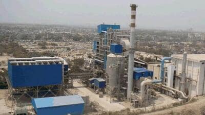 The WtE plant at the Ghazipur landfill. (HT Archive) The WtE plant at the Ghazipur landfill. (HT Archive)