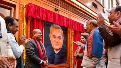 Union minister Rajnath Singh unveils a portrait of Atal Bihari Vajpayee as speaker Vijender Gupta and CM Rekha Gupta look on. (RAJ K RAJ /HT PHOTO) Union minister Rajnath Singh unveils a portrait of Atal Bihari Vajpayee as speaker Vijender Gupta and CM Rekha Gupta look on. (RAJ K RAJ /HT PHOTO)