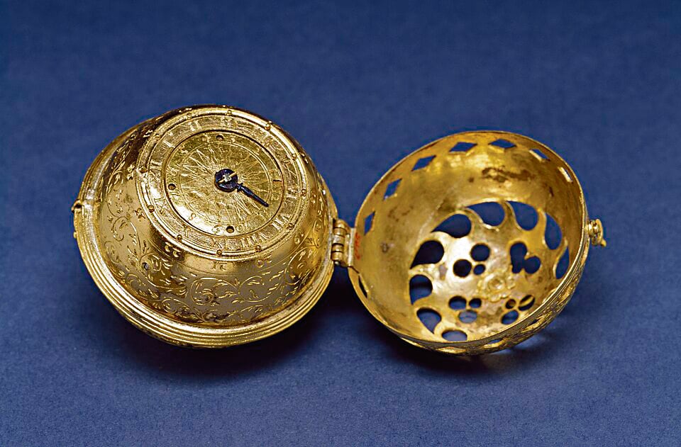 A table watch from 1530. (Wikimedia Commons) A table watch from 1530. (Wikimedia Commons)