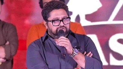ఆ మాటల్నీ ఎడమ కాలితో తిప్పికొట్టింది.. కొడుకు సక్సెస్ చూసి ఎంజాయ్ చేస్తున్నారు.. నిర్మాత రాజేష్ దండా కామెంట్స్ ఆ మాటల్నీ ఎడమ కాలితో తిప్పికొట్టింది.. కొడుకు సక్సెస్ చూసి ఎంజాయ్ చేస్తున్నారు.. నిర్మాత రాజేష్ దండా కామెంట్స్