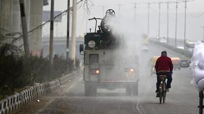 The India Meteorological Department (IMD) had issued a yellow alert for Sunday, warning of moderate to dense fog in the early hours of the day (HT photo/ Raj K Raj) The India Meteorological Department (IMD) had issued a yellow alert for Sunday, warning of moderate to dense fog in the early hours of the day (HT photo/ Raj K Raj)
