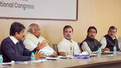 Congress President Mallikarjun Kharge and Leader of Opposition in the Lok Sabha Rahul Gandhi during a meeting with senior Congress leaders in New Delhi. (PTI) Congress President Mallikarjun Kharge and Leader of Opposition in the Lok Sabha Rahul Gandhi during a meeting with senior Congress leaders in New Delhi. (PTI)