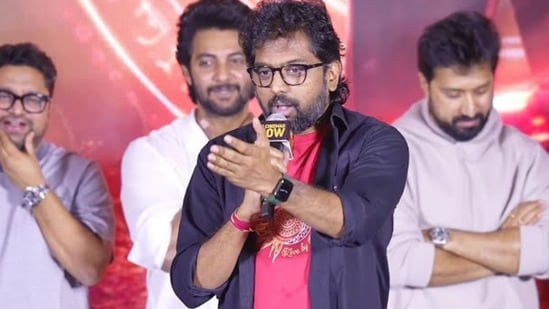 ఇది నా జోనర్ కదా అనుకున్నా.. కానీ, మూవీ చూసి షాక్ అయ్యాను.. చిరంజీవి విశ్వంభర డైరెక్టర్ వశిష్ట కామెంట్స్