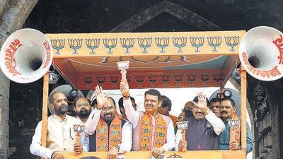 Chandrapur, Jan 04 (ANI): Maharashtra Chief Minister Devendra Fadnavis at the 'Vijay Sankalp Yatra' for Chandrapur Municipal Corporation election campaign, in Chandrapur on Sunday. (@Devendra_Office X/ANI Photo) (@Devendra_Office X) Chandrapur, Jan 04 (ANI): Maharashtra Chief Minister Devendra Fadnavis at the 'Vijay Sankalp Yatra' for Chandrapur Municipal Corporation election campaign, in Chandrapur on Sunday. (@Devendra_Office X/ANI Photo) (@Devendra_Office X)