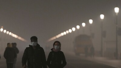 According to the Air Quality Early Warning System, air quality is expected to remain in the ‘moderate’ category on January 6, deteriorate to ‘poor’ on January 7 and 8, and stay in the ‘poor’ to ‘very poor’ range over the subsequent six days. (PTI) According to the Air Quality Early Warning System, air quality is expected to remain in the ‘moderate’ category on January 6, deteriorate to ‘poor’ on January 7 and 8, and stay in the ‘poor’ to ‘very poor’ range over the subsequent six days. (PTI)