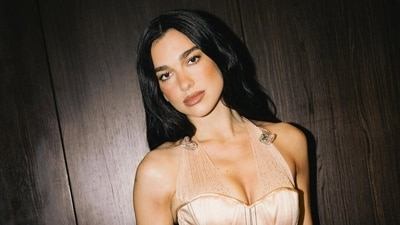 Dua Lipa reveals her must-have travel essential and the yoga pose she finally mastered. (Instagram/ Dua Lipa) Dua Lipa reveals her must-have travel essential and the yoga pose she finally mastered. (Instagram/ Dua Lipa)