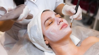 Vampire facial or snail mucin, what is the rage about (Freepik) Vampire facial or snail mucin, what is the rage about (Freepik)