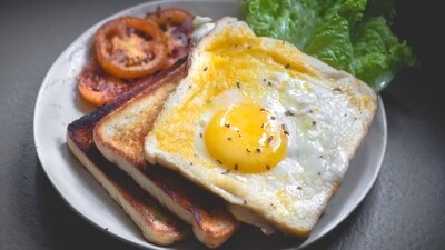 According to Dr Aujla, we should add protein to our breakfast to make it healthier, instead of loading up on only carbs. (Unsplash) According to Dr Aujla, we should add protein to our breakfast to make it healthier, instead of loading up on only carbs. (Unsplash)