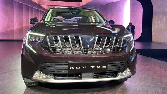 The Mahindra XUV 7XO has been officially unveiled and it will come with new features as well as some major cosmetic changes.