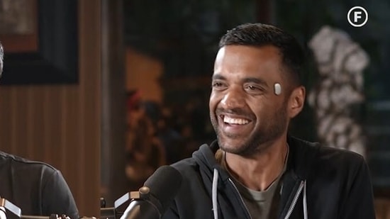 Zomato CEO Deepinder Goyal was recently seen wearing the device during a podcast appearance. (YouTube/@rajshamani)