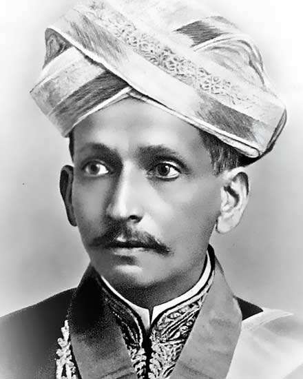 M Visvesvaraya in his forties (Wikipedia)