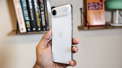 iPhone Air 256GB costs ₹1,19,900 in India, which is ₹15,000 less than the Pro model. (Shaurya Sharma - HT) iPhone Air 256GB costs ₹1,19,900 in India, which is ₹15,000 less than the Pro model. (Shaurya Sharma - HT)