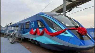 Manufactured by the Integral Coach Factory (ICF) in Chennai, it can carry up to 2,638 passengers, making it one of the longest hydrogen trains in the world. (File photo) Manufactured by the Integral Coach Factory (ICF) in Chennai, it can carry up to 2,638 passengers, making it one of the longest hydrogen trains in the world. (File photo)