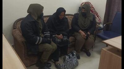 Sarabjit Kaur aka Noor Hussain in Lahore police custody. (HT Photo)
