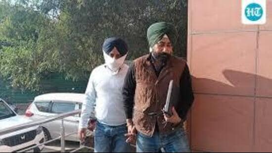 The accused Harpreet Singh Gulati (face covered) was arrested by the vigilance bureau on November 30, 2025. (File)