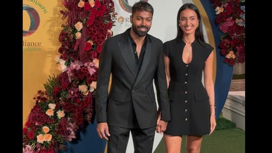 హార్దిక్ పాండ్య, మహిక శర్మ
