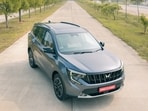 The Mahindra XUV 7XO AX3 Diesel AT carries the same updated front design as higher trims, keeping visual differences minimal