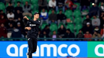 Mitchell Santner to spearhead spin attack as New Zealand announce T20 WC squad. (REUTERS)