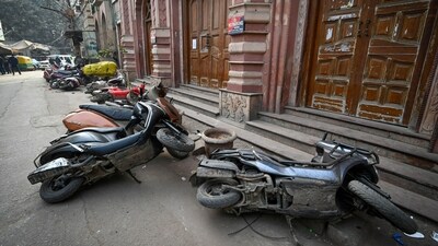 Police said that soon after the demolition drive started, around 25-30 people pelted stones at police and MCD officials who had arrived at Turkman Gate with JCBs to demolish illegal encroachment after a court order. (Sanchit Khanna/HT Photo) Police said that soon after the demolition drive started, around 25-30 people pelted stones at police and MCD officials who had arrived at Turkman Gate with JCBs to demolish illegal encroachment after a court order. (Sanchit Khanna/HT Photo)