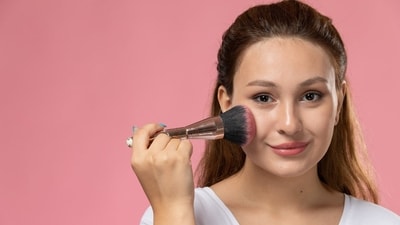 Liquid blushes for that rosy glow (Pexels) Liquid blushes for that rosy glow (Pexels)