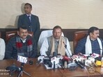 UP BJP president Pankaj Chaudhary addressing BJP office bearers of 16 districts in Varanasi on Thursday. (HT PHOTO)