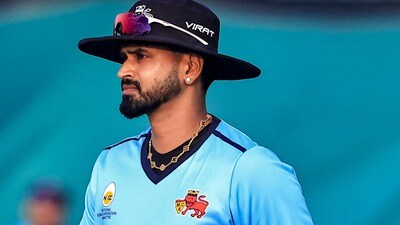 శ్రేయస్ అయ్యర్ ఫిట్.. వన్డేల్లో మళ్లీ నాలుగో స్థానంలోనే.. గాయంతో టీ20 టీమ్ నుంచి తిలక్ వర్మ ఔట్! (PTI) శ్రేయస్ అయ్యర్ ఫిట్.. వన్డేల్లో మళ్లీ నాలుగో స్థానంలోనే.. గాయంతో టీ20 టీమ్ నుంచి తిలక్ వర్మ ఔట్! (PTI)