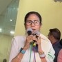 আইপ্যাকের অফিসের বাইরে মুখ্যমন্ত্রী মমতা বন্দ্যোপাধ্যায়।