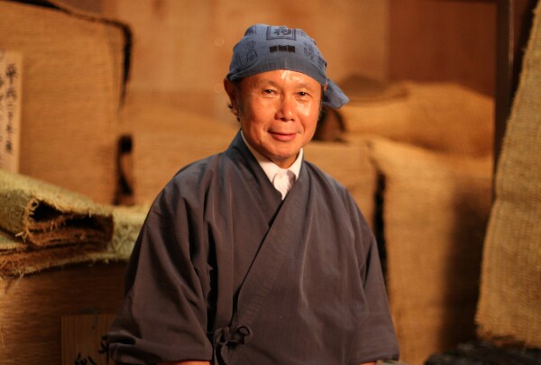 Takashi Okui who heads Okui Kaiseido, one of Japan’s leading traditional kombu suppliers (Courtesy www.sansebastiangastronomika.com) Takashi Okui who heads Okui Kaiseido, one of Japan’s leading traditional kombu suppliers (Courtesy www.sansebastiangastronomika.com)