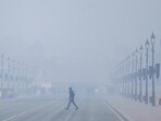 A foggy morning at Kartavya Path. (RAJ K RAJ /HT PHOTO)