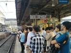 Commuters at Kandivali station in Mumbai. (Shutterstock)