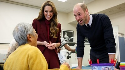 Britain's Prince William, Prince of Wales and Catherine, Princess of Wales speak to a patient at the therapy gym during a visit to Charing Cross Hospital, in London, Britain, January 8, 2026. REUTERS/Isabel Infantes/Pool (REUTERS)