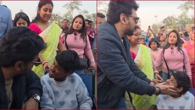 বিশেষ ক্ষমতা সম্পন্ন ভক্তের সঙ্গে দেবের আদুরে মুহূর্ত।