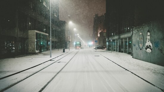 Severe winter weather affects six states with warnings of up to 2 feet of snow. (Representative Image: Unsplash)