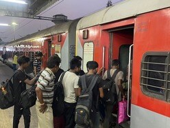 ప్రత్యేక రైళ్లు 