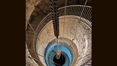 Inside the Clock of the Long Now, being built in Texas. Designed to keep time for 10,000 years, its century hand will advance once every 100 years. Inside the Clock of the Long Now, being built in Texas. Designed to keep time for 10,000 years, its century hand will advance once every 100 years.