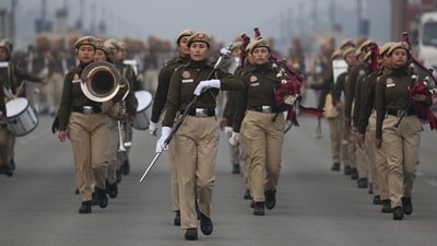 Delhi Police contingent during rehearsals for the Republic Day parade at Delhi's Kartavya Path. (Raj K Raj/ Hindustan Times) Delhi Police contingent during rehearsals for the Republic Day parade at Delhi's Kartavya Path. (Raj K Raj/ Hindustan Times)