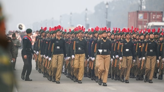 NCC students during rehearsals at Kartavya Path for the upcoming Republic Day parade amid cold weather conditions(Raj K Raj/ Hindustan Times)