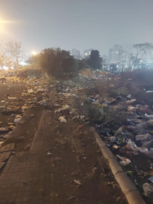 RWAs say the site endangers 800–900 families, with waste dumped daily and civic action remaining inconsistent over the past two to three years. (HT Photo) RWAs say the site endangers 800–900 families, with waste dumped daily and civic action remaining inconsistent over the past two to three years. (HT Photo)
