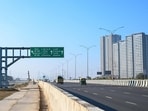 The 12-metre-wide road will be built on one side of the expressway to ease access to the 1,000-acre Global City project. (Parveen Kumar/HT)