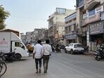 The commuters’ ordeal usually begins when they turn from the Maharana Pratap statue at Hussainganj towards Shivaji Marg. (HT photo)