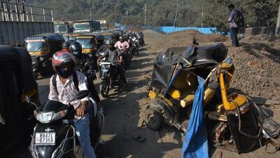 According to the Kasarwadavali police the accident took place on the Ghodbunder Road near the Gaimukh traffic outpost. A cement-laden truck crashed into several vehicles, cars and autos, that were being driven in the opposite direction. ( Praful Gangurde / HT Photo) According to the Kasarwadavali police the accident took place on the Ghodbunder Road near the Gaimukh traffic outpost. A cement-laden truck crashed into several vehicles, cars and autos, that were being driven in the opposite direction. ( Praful Gangurde / HT Photo)