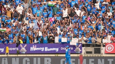 বরোদায় বিরাট কোহলি। (ছবি সৌজন্যে পিটিআই) বরোদায় বিরাট কোহলি। (ছবি সৌজন্যে পিটিআই)